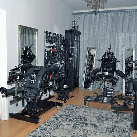 Apartment Alba Domina - Bdsm Fetish Domina Studio *