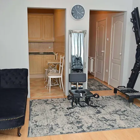 Alba Domina - Bdsm Fetish Domina Studio