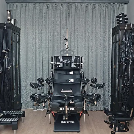 Alba Domina - Bdsm Fetish Domina Studio Szekesfehervar